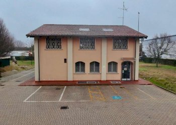 whatsapp image 2026-01-19 at 00.46.31 (2) - Office via Cadriano, Bologna (neighborhood San Donato) - photo 21