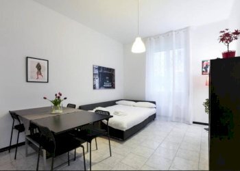 Camera da letto - Appartamento viale Brenta, 7, Milano - foto 8