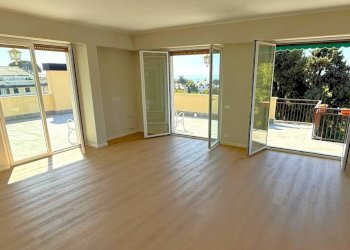 Terrazzo - Attico viale Quartara, 39b, Genova (zona Quarto) - foto 15