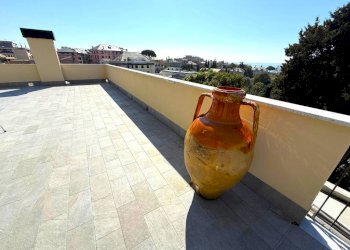 Vista - Attico viale Quartara, 39b, Genova (zona Quarto) - foto 16