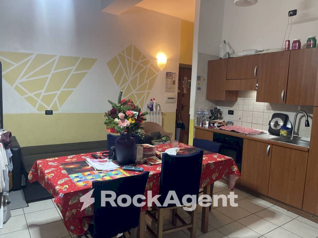 Cucina - Trilocale corso Vittorio Emanuele II, 233, Nocera Inferiore - foto 1