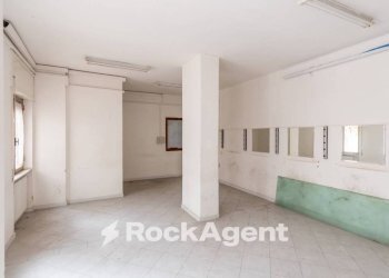 Magazzino - Appartamento via Generale Francesco Pignatelli, 11, Napoli - foto 11