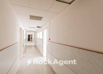 Corridoio - Appartamento via Generale Francesco Pignatelli, 11, Napoli - foto 13