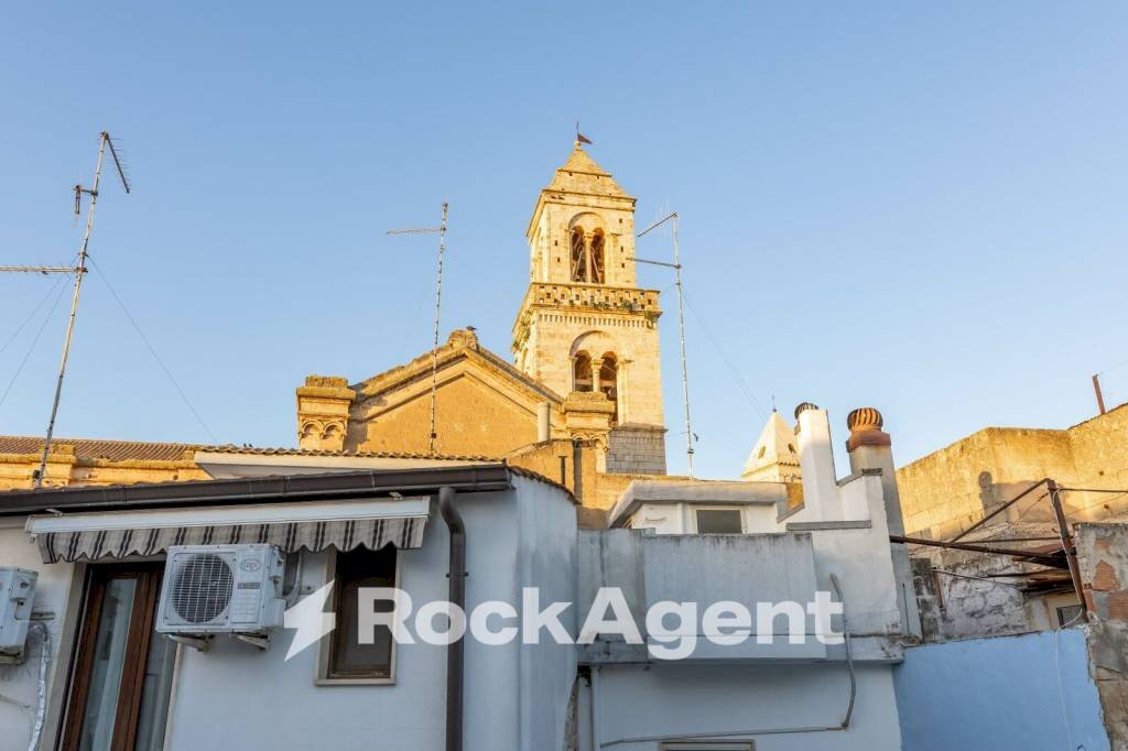 Vista - Stable - Palace via Chiesa, Casamassima - photo 1