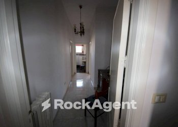 Corridoio - Villa via Cristoforo Colombo, 30, Spongano - foto 16