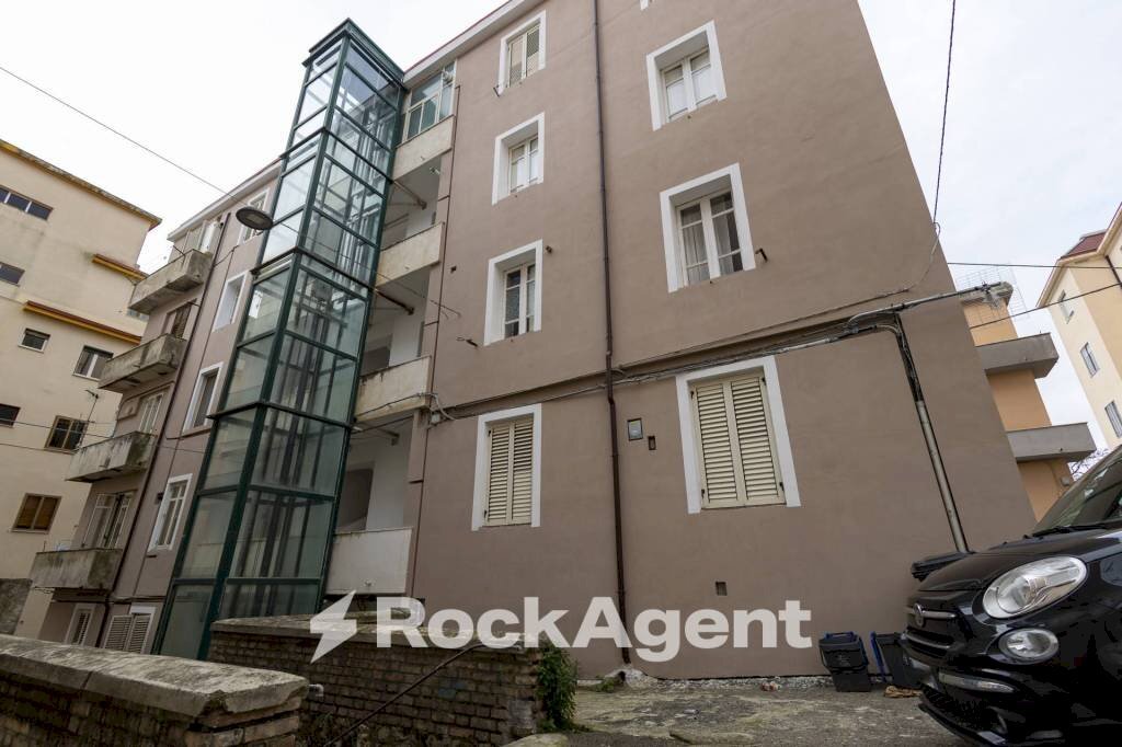 Facciata - Appartamento via Francesco Crispi, Catanzaro - foto 3