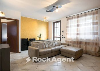 Salone - Three-room apartment via Sandro Pertini, 22, Treviolo - photo 1