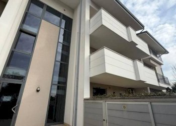 Facciata - Bilocale via degli Aceri, 2, Abano Terme - foto 25