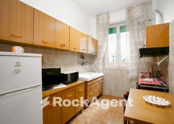 Cucina - Appartamento via Genzano, 128, Roma - foto 8