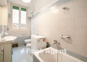 Bagno - Appartamento via Genzano, 128, Roma - foto 16
