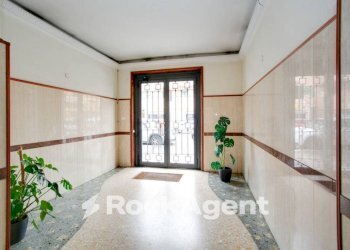 Interno palazzo - Appartamento via Genzano, 128, Roma - foto 19