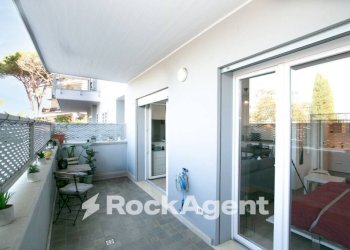 Terrazzo - Monolocale via Ildebrando della Giovanna, 81, Roma (zona Massimina) - foto 1