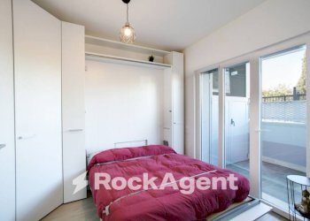 Camera da letto - Monolocale via Ildebrando della Giovanna, 81, Roma (zona Massimina) - foto 15