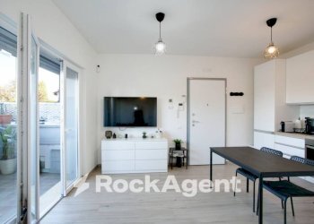 Salone - Monolocale via Ildebrando della Giovanna, 81, Roma (zona Massimina) - foto 4