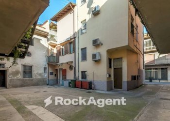 Cortile interno - Negozio via della Vittoria, 8, Bonate Sopra - foto 18