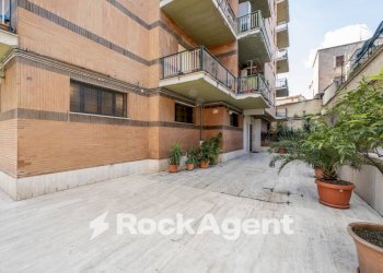 Cortile interno - Quadrilocale via Nazionale Tiburtina, Tivoli - foto 21