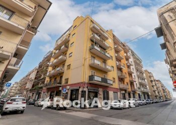 Facciata - Attico via Vittorio Emanuele Orlando, 182, Catania - foto 2