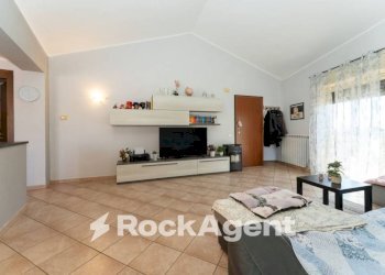 Salone - Attico via Etna, 19, Camporotondo Etneo - foto 3