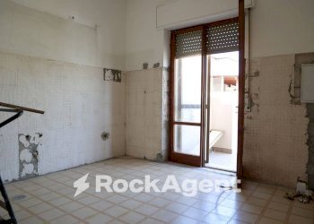 Salone - Trilocale viale Vincenzo de Filippis, 148, Catanzaro - foto 17