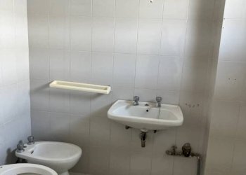 Balcone - Negozio via Aurelio Saffi, Trepuzzi - foto 12