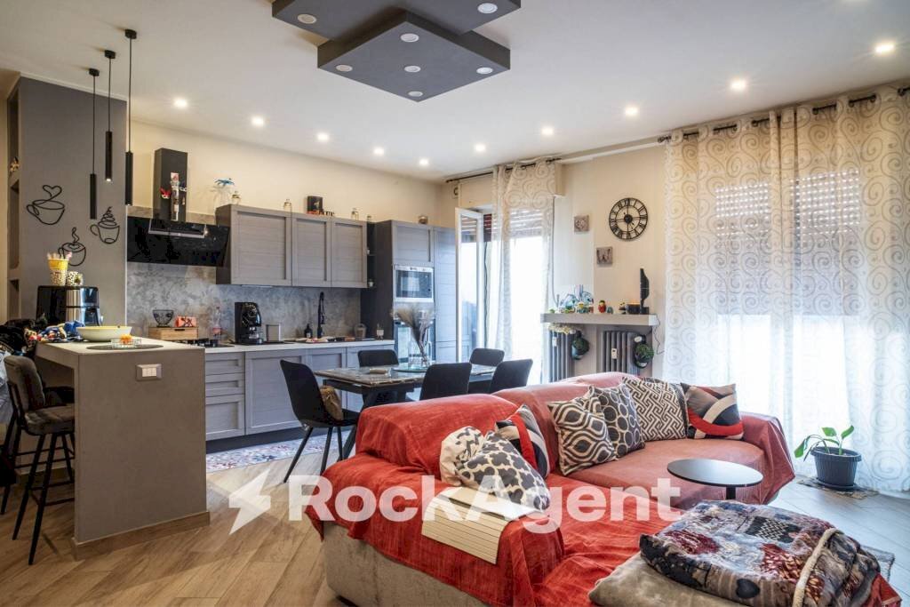 Salone - Appartamento via G. Bellone, 23, Mede - foto 2