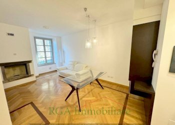 Salone - Quadrilocale piazza Mercato del Fieno, Bergamo (zona Città Alta) - foto 5