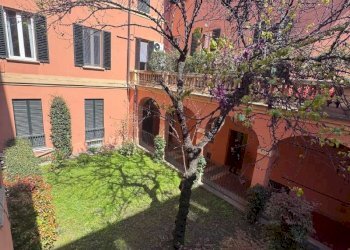 viste - Monolocale via Del Monte, Bologna (zona Centro Storico) - foto 8