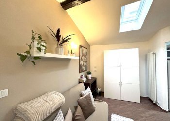 soggiorno - Appartamento via Cartoleria, Bologna - foto 7