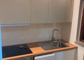 Cucina - Villa a Schiera viale Roma, 383, Massa - foto 2