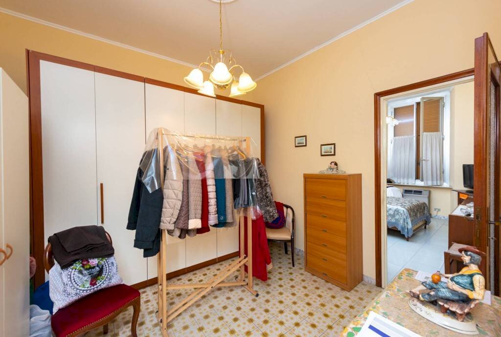 Camera da letto - Three-room apartment via Alfredo d'Andrade, 22, Genova (neighborhood Sestri Ponente) - photo 3