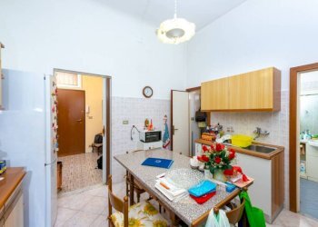 Cucina - Three-room apartment via Alfredo d'Andrade, 22, Genova (neighborhood Sestri Ponente) - photo 12