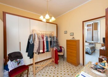 Camera da letto - Trilocale via Alfredo d'Andrade, 22, Genova (zona Sestri Ponente) - foto 3
