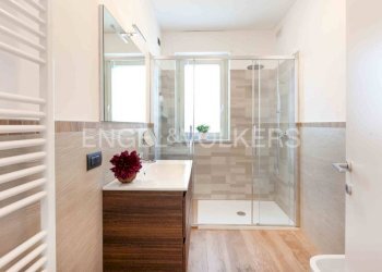 Bagno - Three-room apartment via Camillo Benso di Cavour, 29A, Grinzane Cavour - photo 7