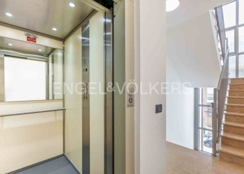 Ascensori - Three-room apartment via Camillo Benso di Cavour, 29A, Grinzane Cavour - photo 8