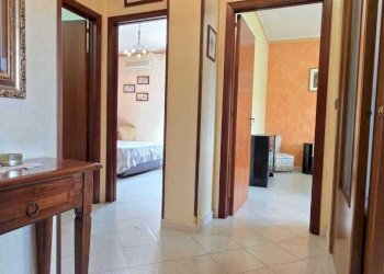 WhatsApp Image 2026-03-19 at 10.40.53 (5).jpeg - Trilocale Aci Sant'Antonio - foto 11