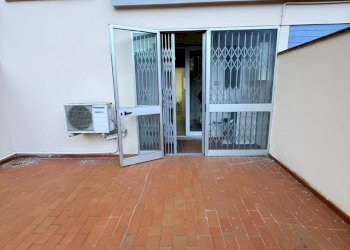 WhatsApp Image 2026-03-17 at 17.52.54 (2).jpeg - Commercial Premises Via Stefano Buonsignori, Firenze (neighborhood Santa Maria Novella) - photo 4