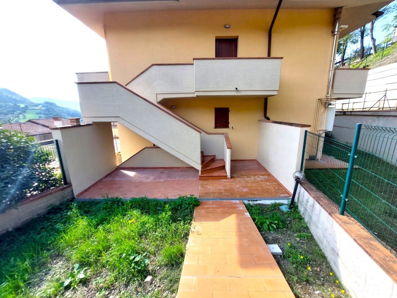 esterni - Quadrilocale Via Poggiole, Vernio - foto 2