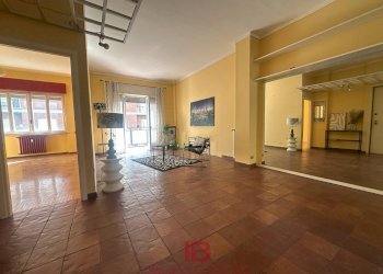 Three-room apartment Cuneo (neighborhood Centro) - photo 10