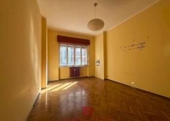 Three-room apartment Cuneo (neighborhood Centro) - photo 19