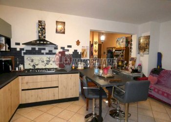 P1090824.JPG - Casa indipendente Borgo San Lorenzo - foto 4