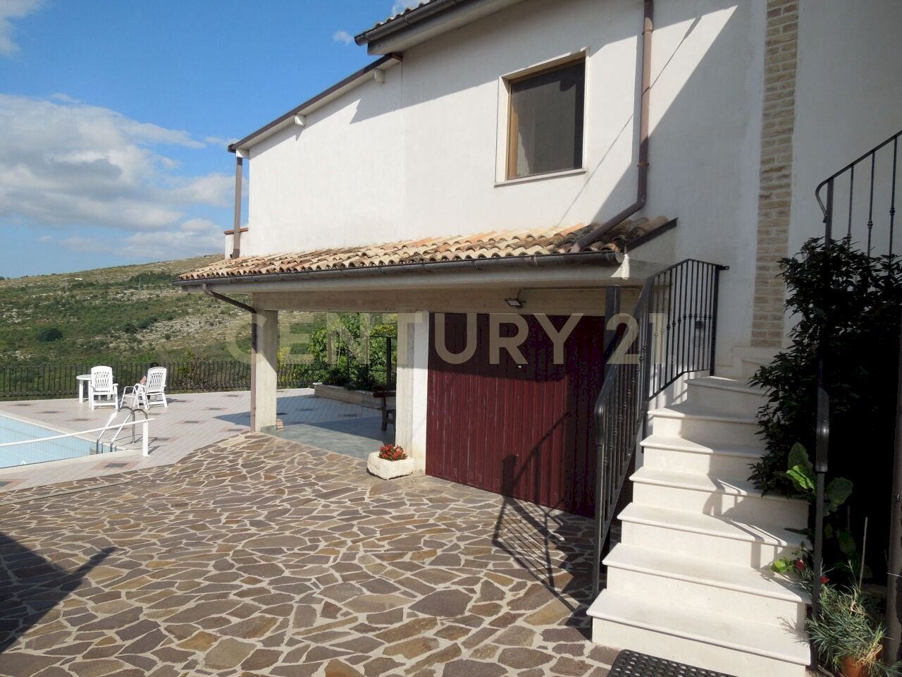 villa-vendita-abruzzo-roccamorice-esterno-3.JPG - Villa Via Costa del Colle 91, Roccamorice - photo 3