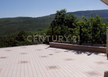 villa-vendita-abruzzo-roccamorice-esterno-10.JPG - Villa Via Costa del Colle 91, Roccamorice - photo 10