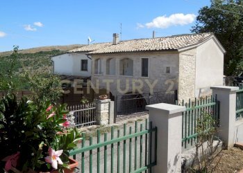 villa-vendita-abruzzo-roccamorice-esterno-14.JPG - Villa Via Costa del Colle 91, Roccamorice - photo 14