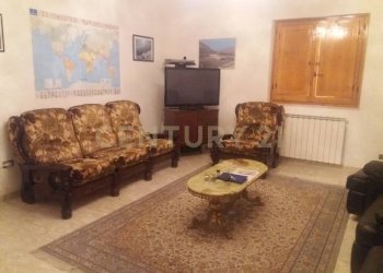 villa-vendita-abruzzo-roccamorice-salotto-1.jpg - Villa Via Costa del Colle 91, Roccamorice - photo 27