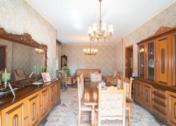 10 Salone 2.jpg - Appartamento Via Roma 135, Enna - foto 10