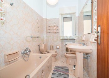 13 Bagno.jpg - Appartamento Via Roma 135, Enna - foto 13