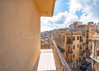 22 Balcone sud.jpg - Appartamento Via Roma 135, Enna - foto 22
