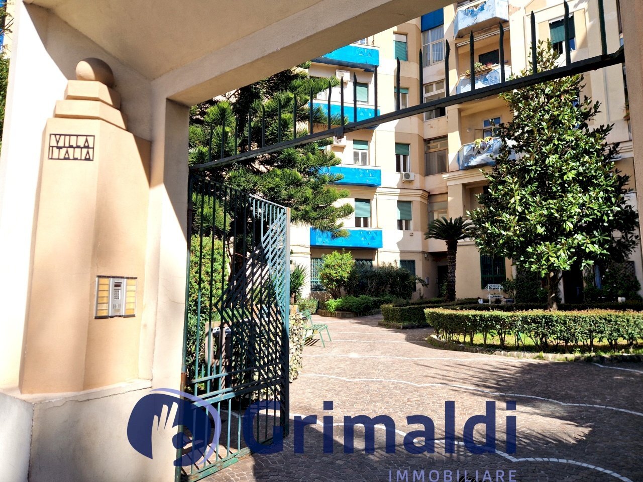 3.jpg - Trilocale Via Giacinto Gigante 10, Napoli (zona Arenella) - foto 1