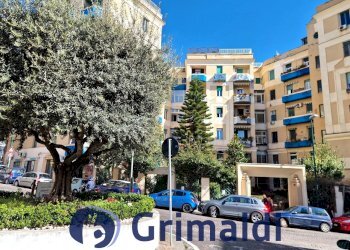 11.jpg - Three-room apartment Via Giacinto Gigante 80, Napoli (neighborhood Arenella) - photo 3