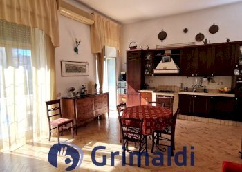 34.jpg - Three-room apartment Via Giacinto Gigante 80, Napoli (neighborhood Arenella) - photo 8